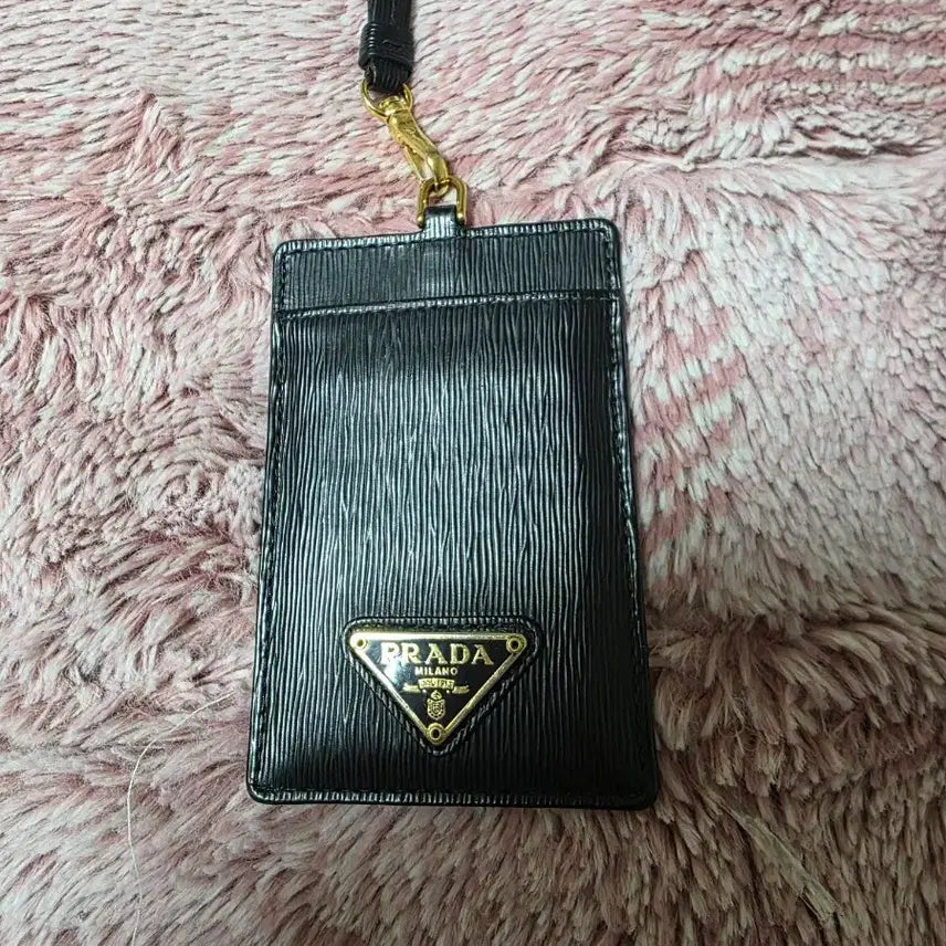 [BUNJANG] Prada Card Holder Necklace / 프라다 블랙 카드 홀더 목걸이(정품)