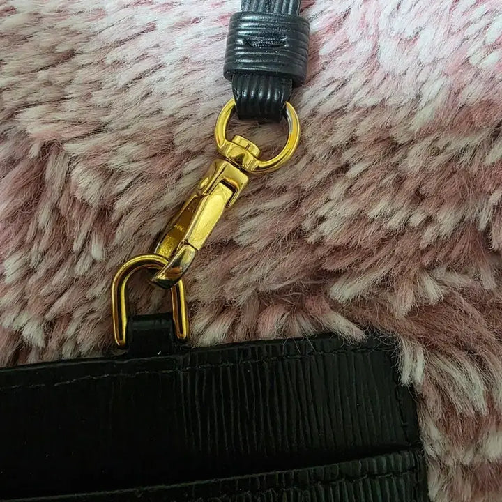 [BUNJANG] Prada Card Holder Necklace / 프라다 블랙 카드 홀더 목걸이(정품)