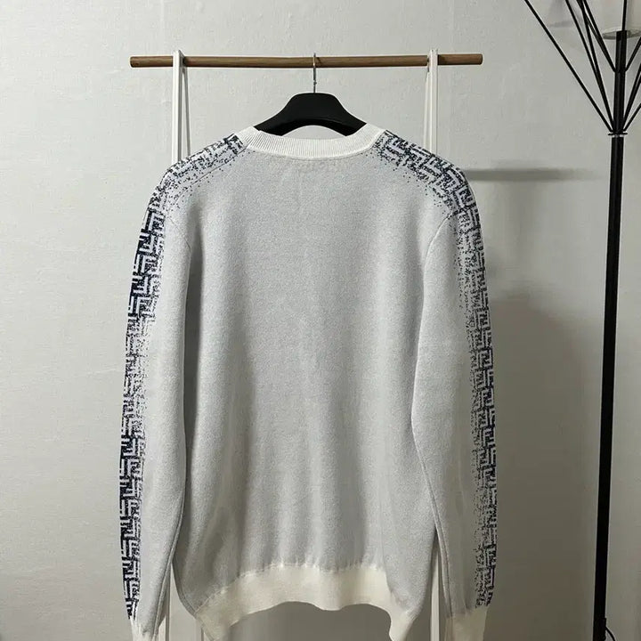 [BUNJANG] Fendi FF Side Line Gradient Knit / [백화점판,영수증]펜디 FF 사이드 라인 그라데이션 니트