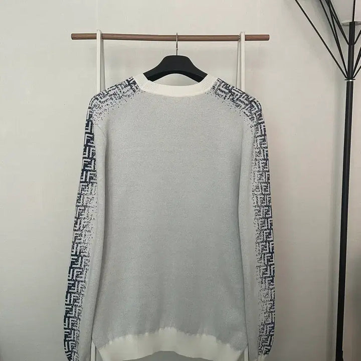 [BUNJANG] Fendi FF Side Line Gradient Knit / [백화점판,영수증]펜디 FF 사이드 라인 그라데이션 니트