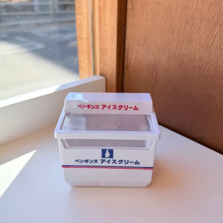 [BUNJANG] Japanese Ice Cream Freezer Case and Bench Miniature Set / 일본 아이스크림 냉동고 케이스와 벤치 미니어쳐 세트