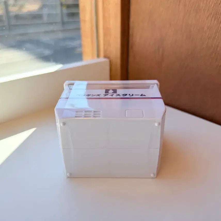 [BUNJANG] Japanese Ice Cream Freezer Case and Bench Miniature Set / 일본 아이스크림 냉동고 케이스와 벤치 미니어쳐 세트