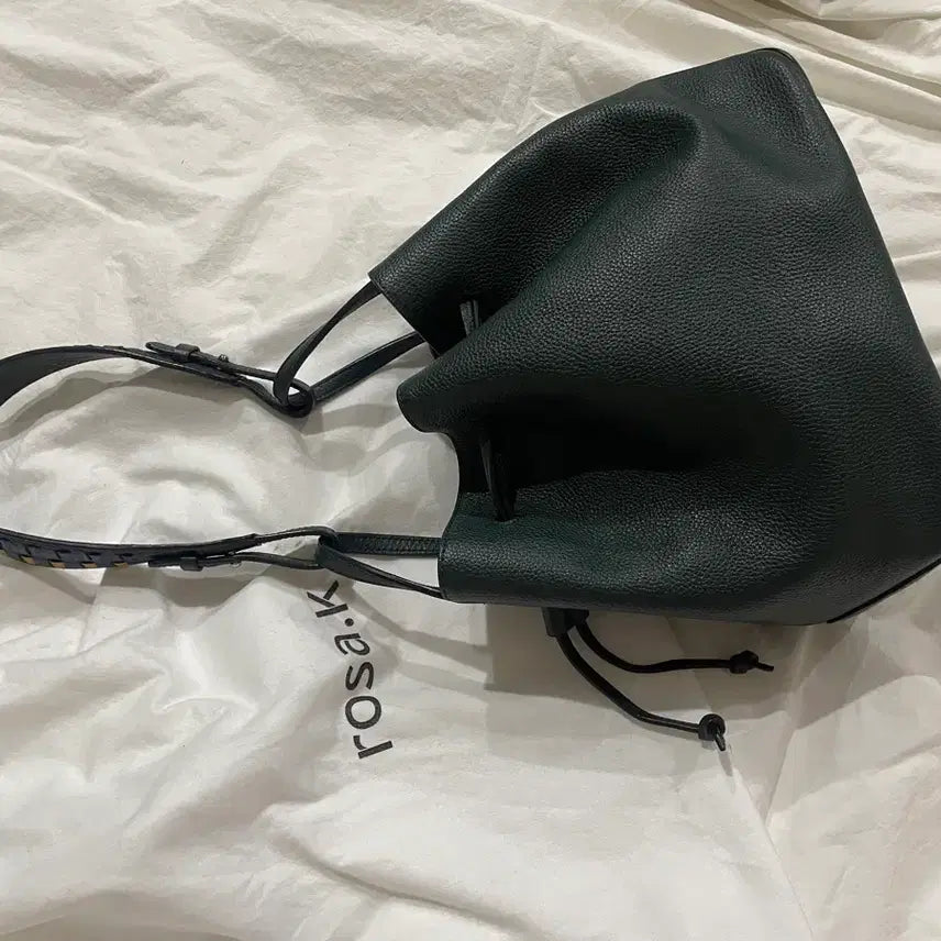 [BUNJANG] rosa.k Melrose Drawstring Bucket Bag / rosa.k 로사케이 멜로즈 드로우스트링 버킷백 숄더백 복조리백 다크그린