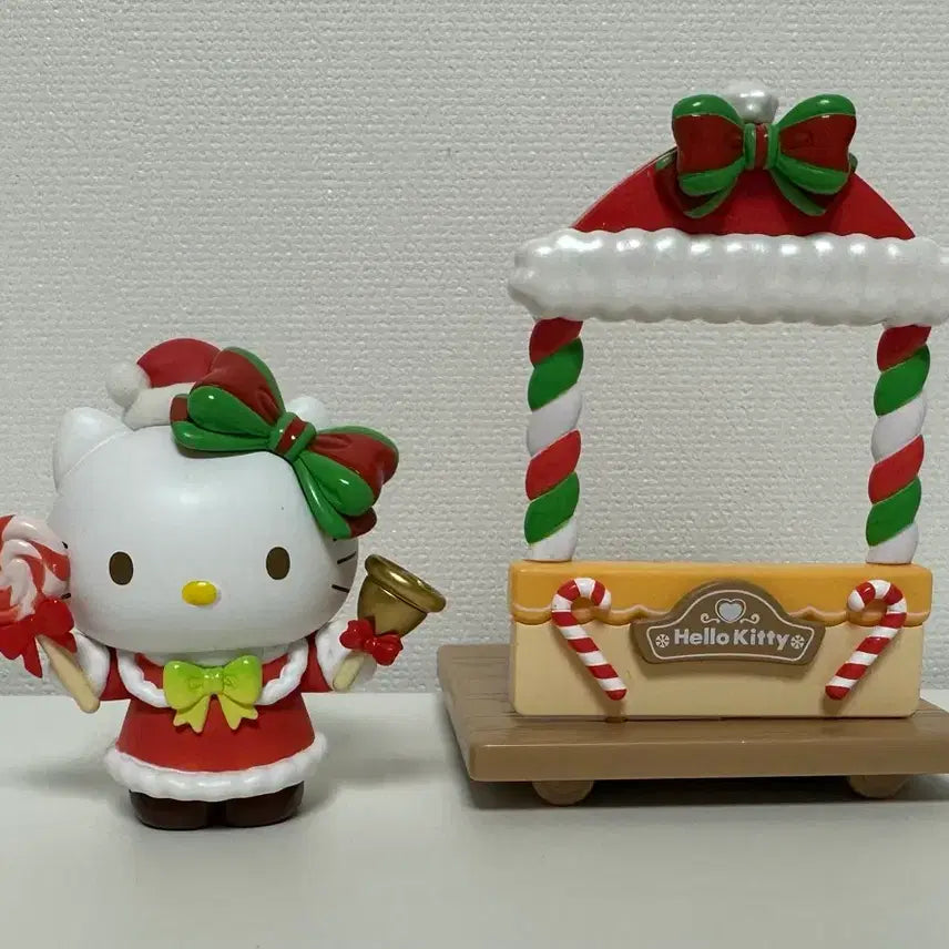 [BUNJANG] Hello Kitty Toptoy Christmas Market Figure / 헬로키티 탑토이 크리스마스마켓 피규어