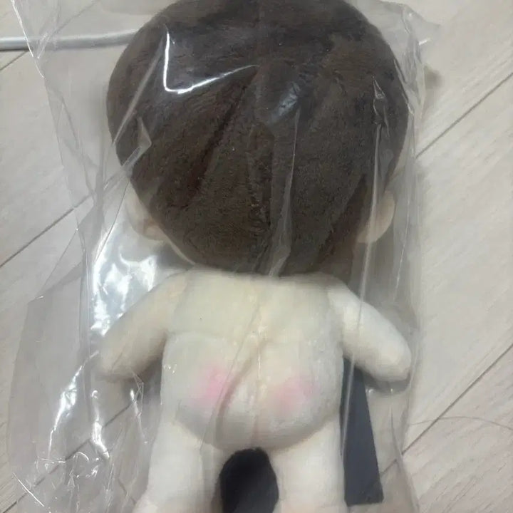 [BUNJANG] BTOB Eunkwang 20cm Doll / BTOB 서은광 20cm 솜인형 회사원투비