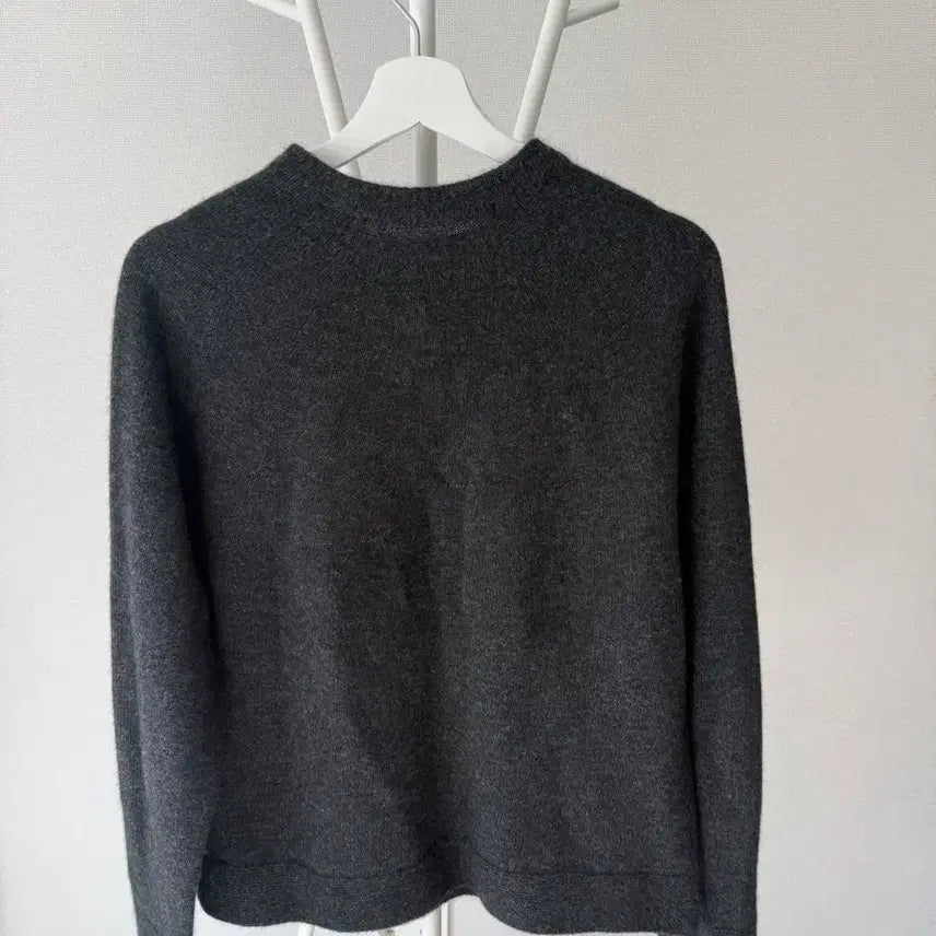 [BUNJANG] LFM Raco Round Knit Charcoal / LFM Raco Round Knit / Charcoal