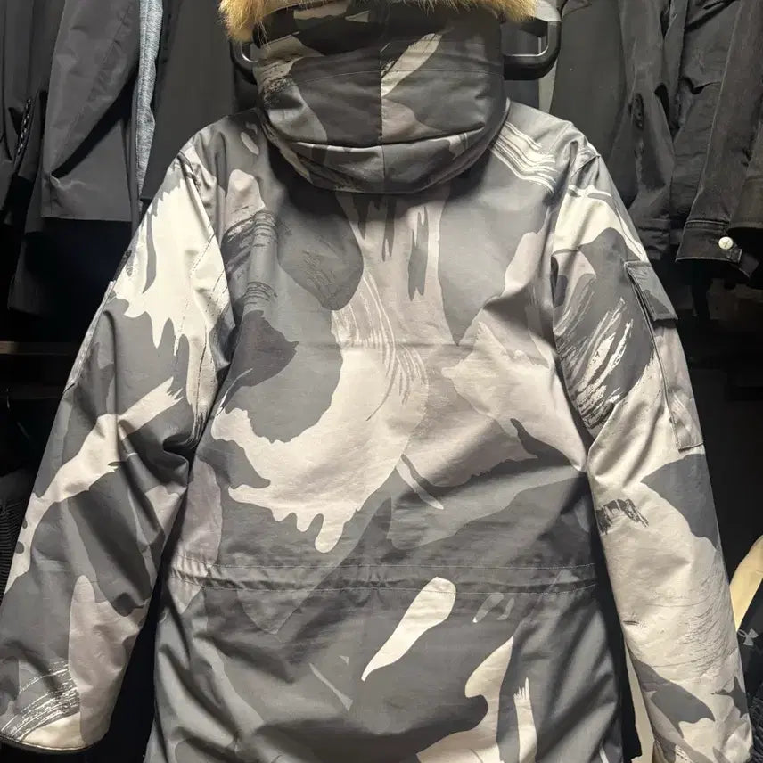 [BUNJANG] Canada Goose Expedition Jacket XS / 캐나다구스 카모 익스페디션 xs