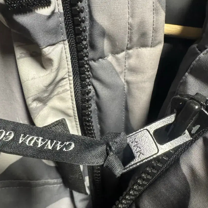 [BUNJANG] Canada Goose Expedition Jacket XS / 캐나다구스 카모 익스페디션 xs