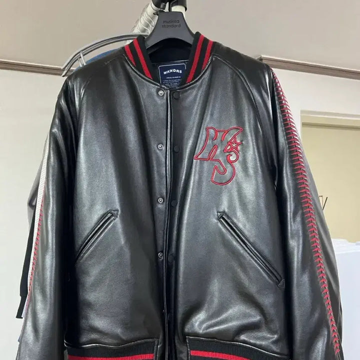 [BUNJANG] Weeekly Varsity Jacket (M Size) / 위캔더스 바시티 자켓 (m사이즈)