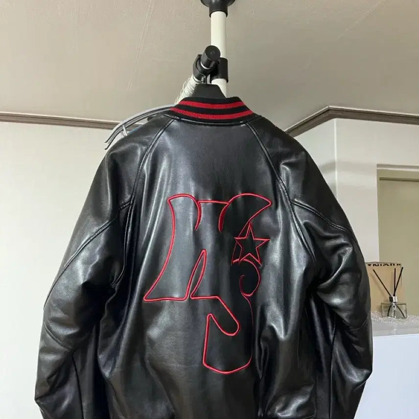 [BUNJANG] Weeekly Varsity Jacket (M Size) / 위캔더스 바시티 자켓 (m사이즈)