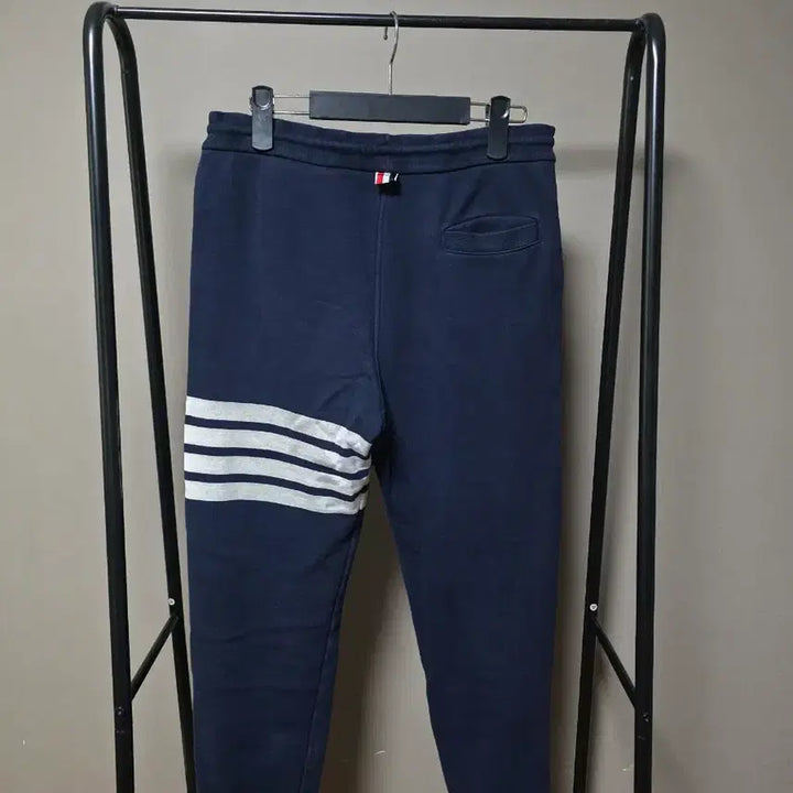 [BUNJANG] Thom Browne Jogger Pants (Size 2) / 톰브라운 사선 조거팬츠 (2 사이즈)