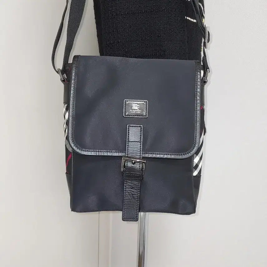 [BUNJANG] Burberry Nova Check Nylon Shoulder Crossbody Bag / [정품] 버버리 노바체크 나일론 숄더백 크로스백