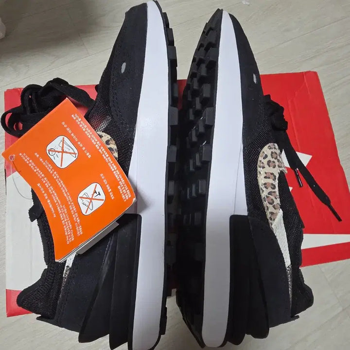 [BUNJANG] Nike Waffle One SE Black Leopard Sneakers / 나이키 우면 와플 원 SE 블랙 레오파드