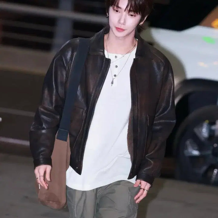 [BUNJANG] OS Recto Oversized Shearling Leather Jacket / [OS] 렉토 오버사이즈 시어링 레더 가죽 무스탕 점퍼 자켓 A2