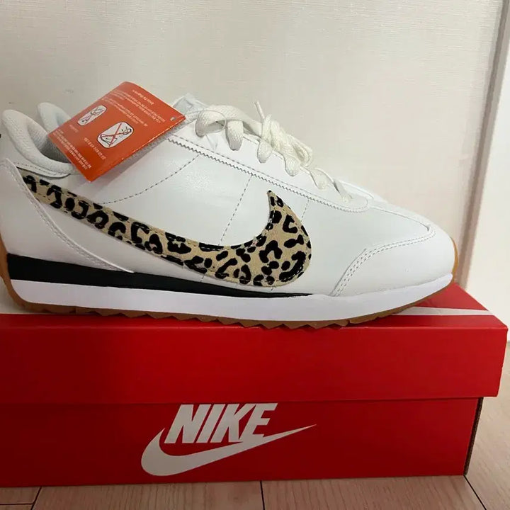 [BUNJANG] Nike Leopard 250 Sneakers / 나이키 흰색 레오파드 250새상품