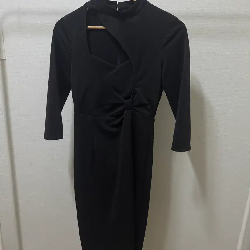 [BUNJANG] Black Cutout Long Sleeve Dress / 새상품 연주회 홀복 블랙 컷아웃 롱 슬리브 원피스 드레스