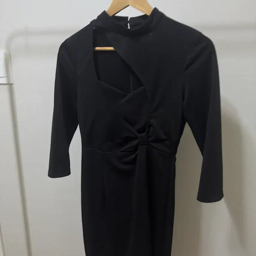 [BUNJANG] Black Cutout Long Sleeve Dress / 새상품 연주회 홀복 블랙 컷아웃 롱 슬리브 원피스 드레스