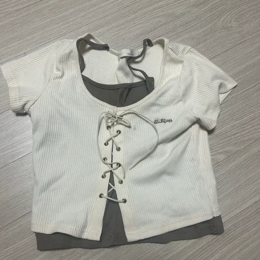 [BUNJANG] Ribbed Lace-Up Sleeveless Crop Top with Half Sleeves / 일체형 크롭 골지 레이스업 슬리브리스 나시 반팔