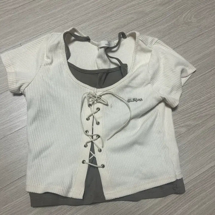 [BUNJANG] Ribbed Lace-Up Sleeveless Crop Top with Half Sleeves / 일체형 크롭 골지 레이스업 슬리브리스 나시 반팔