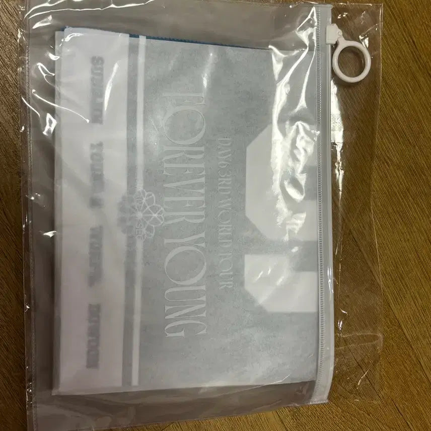 [BUNJANG] DAY6 Forever Young Final Slogan / DAY6 데이식스 Forever Young 포에버영 파이널 슬로건