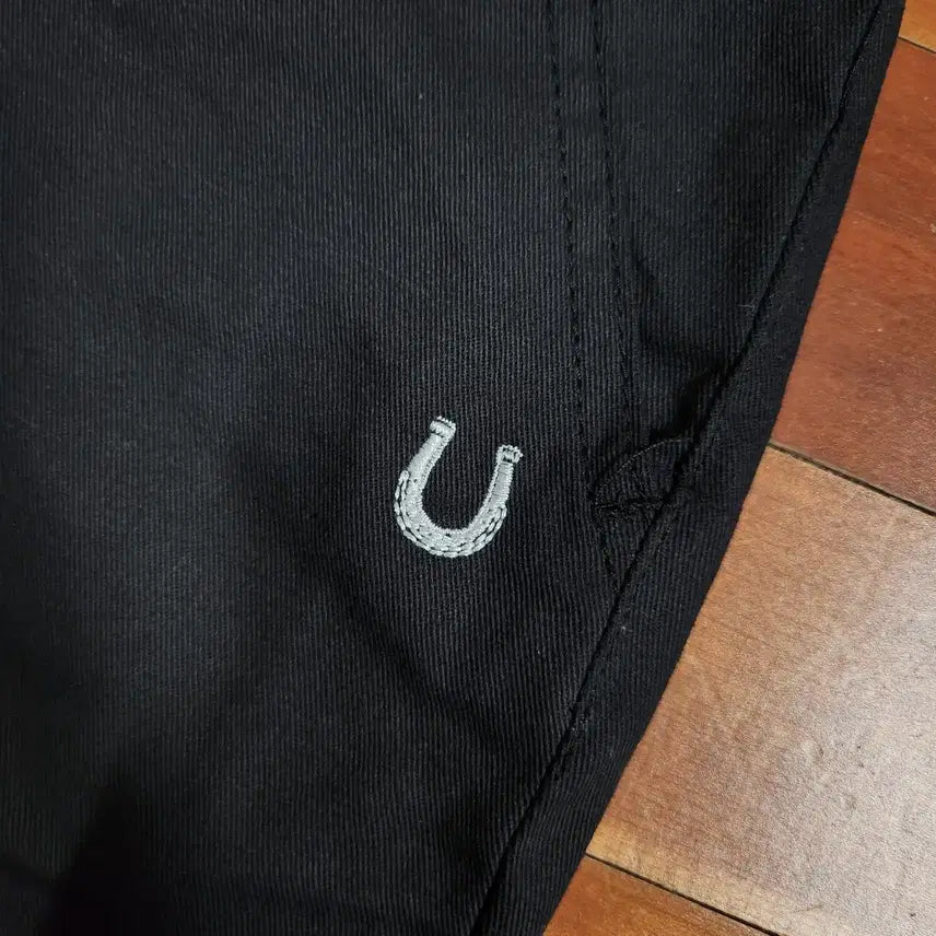 [BUNJANG] Black Flame Embroidered Chino Pants / BLACK FLAME 블랙플레임 자수 프린팅 치노 팬츠 블랙