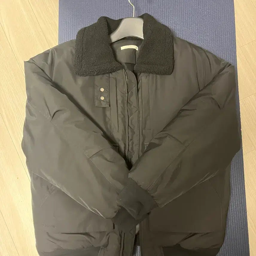 [BUNJANG] KIMUUR Shell Block Boa Fur Short Padded Jacket (Black) / [M] 키뮤어 쉘블록 보아퍼 숏패딩 블랙