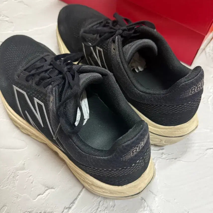 [SOLD OUT] 뉴발란스 런닝화 프레쉬폼 860v14 (275사이즈)