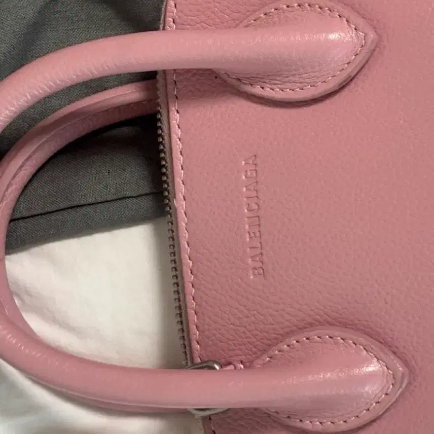[BUNJANG] Balenciaga XXS Hourglass Top Handle Bag Rose/White / 정품 발렌시아가 빌 탑 핸드백 핑크 급처
