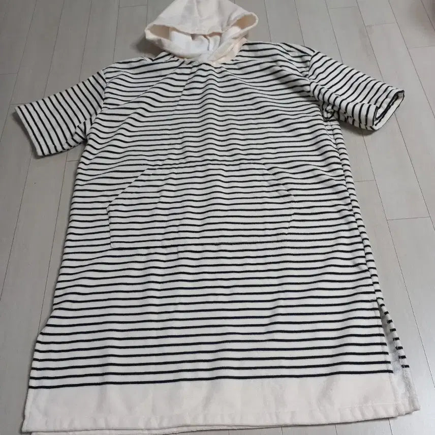 [BUNJANG] Starbucks Cozy Hooded Bathrobe / 스타벅스  코지 후드 가운free