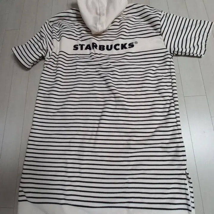 [BUNJANG] Starbucks Cozy Hooded Bathrobe / 스타벅스  코지 후드 가운free