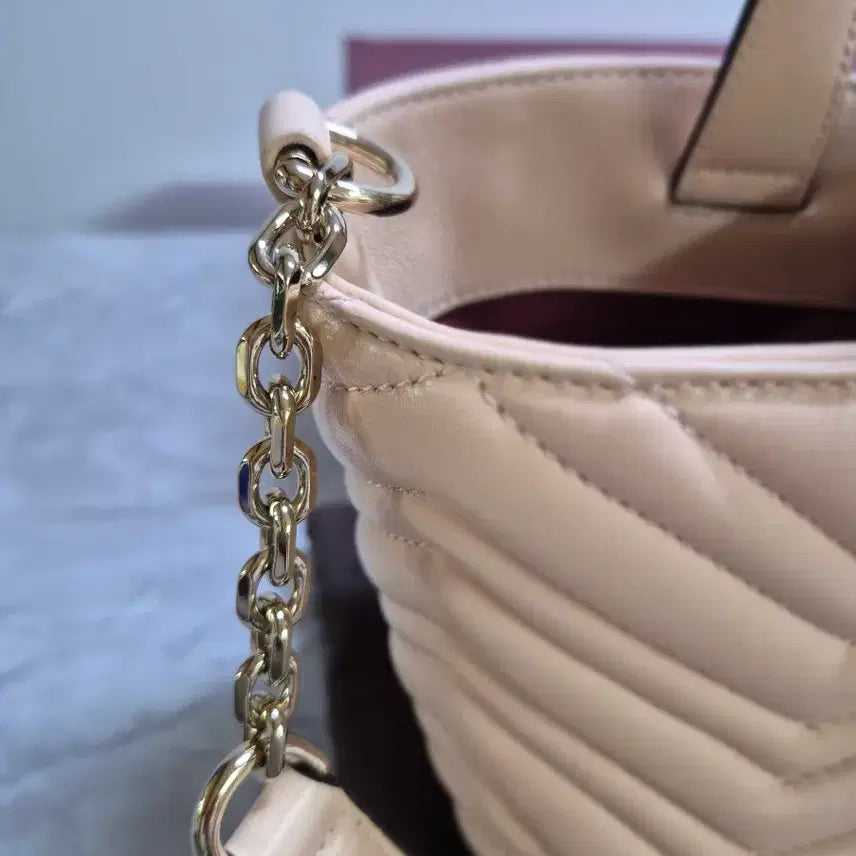 [BUNJANG] Gucci GG Marmont Small Tote Bag / 구찌 GG 마몽 스몰 토트백