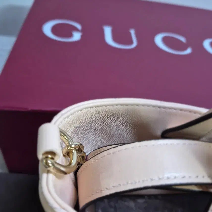 [BUNJANG] Gucci GG Marmont Small Tote Bag / 구찌 GG 마몽 스몰 토트백