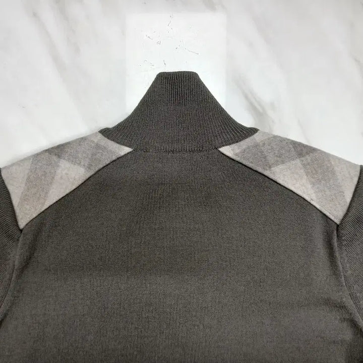 [BUNJANG] Burberry Wool Knit Jacket (Size M) / [파격가] 버버리 울 니트 자켓 M 사이즈 (실측사이즈 참고)