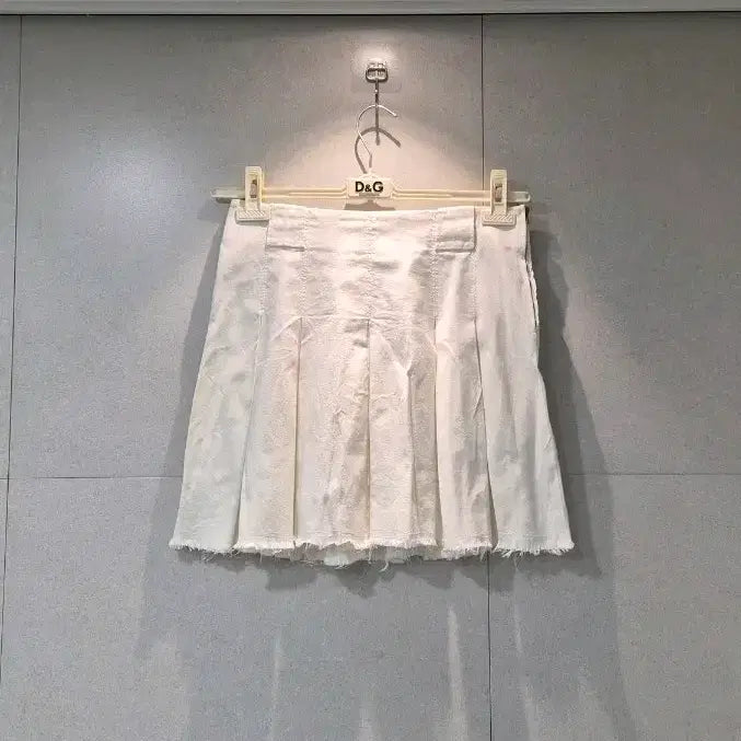 [BUNJANG] Dolce & Gabbana White Pleated Mini Skirt / 돌체앤가바나 D&G 정품 화이트 플리츠 스커트
