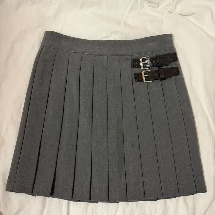 [BUNJANG] Rola Rola Buckle Point Skirt / 로라로라 버클 포인트 스커트