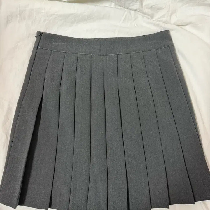 [BUNJANG] Rola Rola Buckle Point Skirt / 로라로라 버클 포인트 스커트