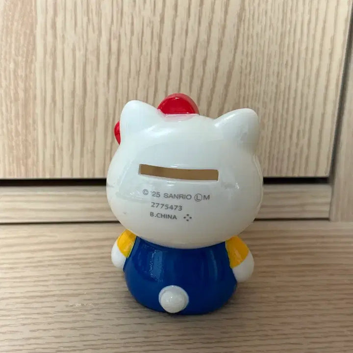 [BUNJANG] Hello Kitty Piggy Bank Figure / 헬로키티 저금통 가챠 피규어