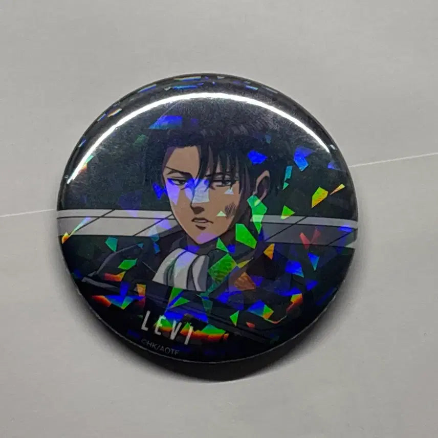 [BUNJANG] Attack on Titan Levi Hologram Badge / 진격거 리바이 홀로그램 캔뱃지