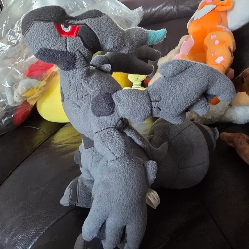 [BUNJANG] Pokemon Center Zekrom Large Plush / 포켓몬센터 공식 제크로무 대형인형