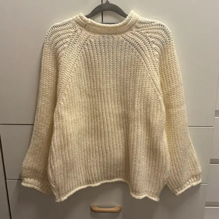 [BUNJANG] Round Neck Cable Knit Ivory / 라운드 하찌 니트 아이보리