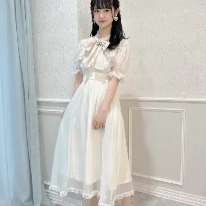 [BUNJANG] NCT Rosita White Dress / 로지타 스나계 화이트 원피스 팝니다