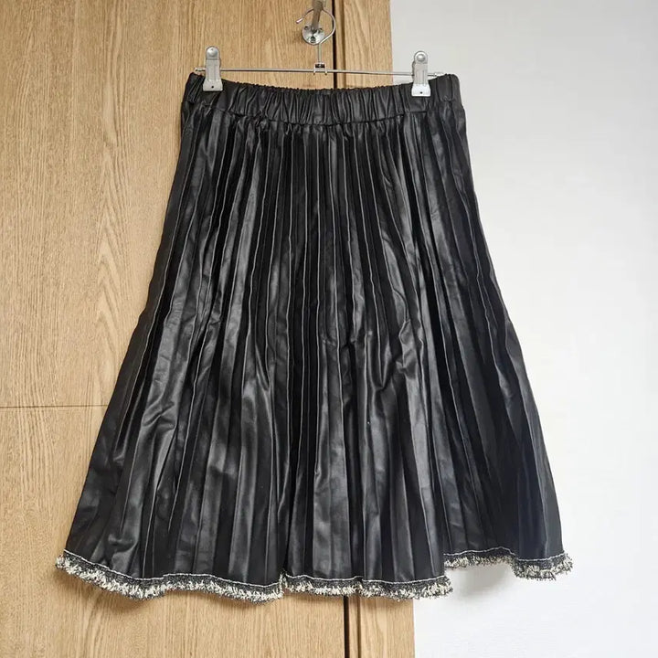 [BUNJANG] Black Pleated Banding Leather Midi Skirt / 블랙 플리츠 밴딩 가죽 레더 미디 스커트