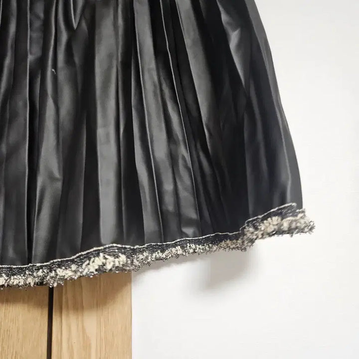 [BUNJANG] Black Pleated Banding Leather Midi Skirt / 블랙 플리츠 밴딩 가죽 레더 미디 스커트