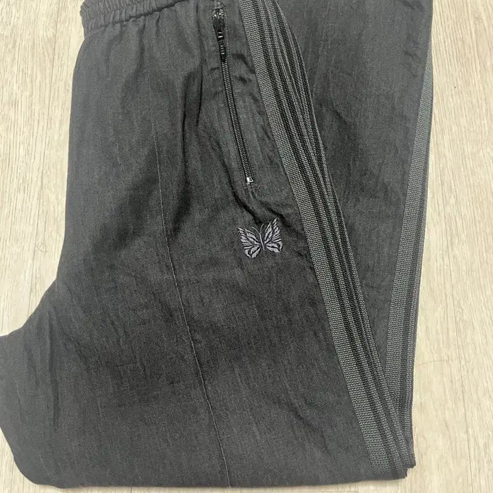 [BUNJANG] Needles x Studios Denim Track Pants / M)니들스X스튜디오스 스트레이트 데님트랙팬츠