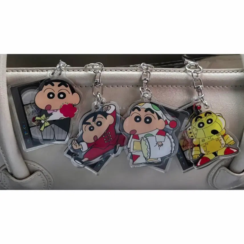 [BUNJANG] Crayon Shin-chan Animated Movie Limited Edition Keyring Set / 짱구 극장판 랜덤 키링 4종 일괄