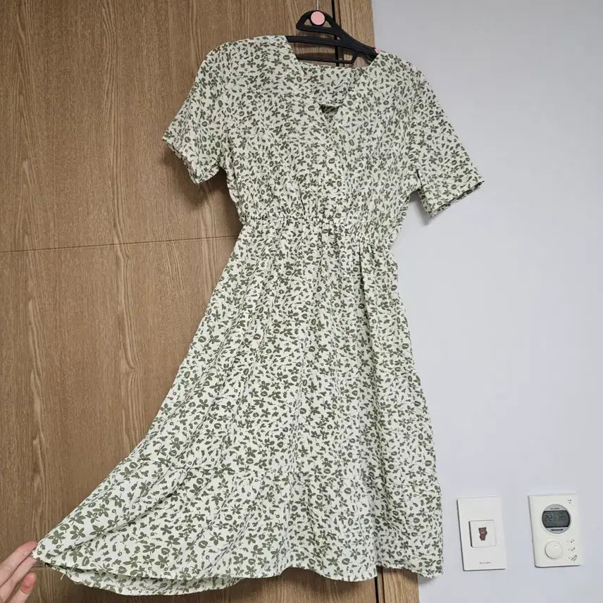 [BUNJANG] Green Flower Midi Dress / 그린 반팔 플라워 미디 원피스 free