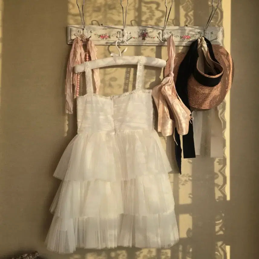 [BUNJANG] Thetis White Ruffle Dress / 더티스 화이트 샤 캉캉 드레스