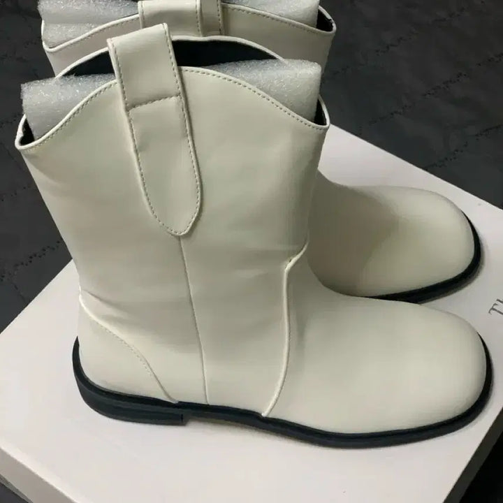 [BUNJANG] White Western Style Ankle Boots / 화이트 앵클 부츠 웨스턴 스타일