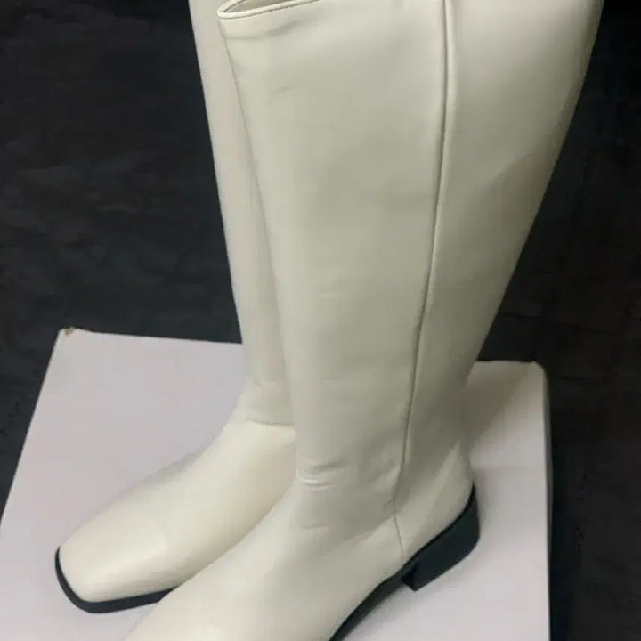 [BUNJANG] White Wide Leg Long Boots / 통넓은 화이트 롱 부츠