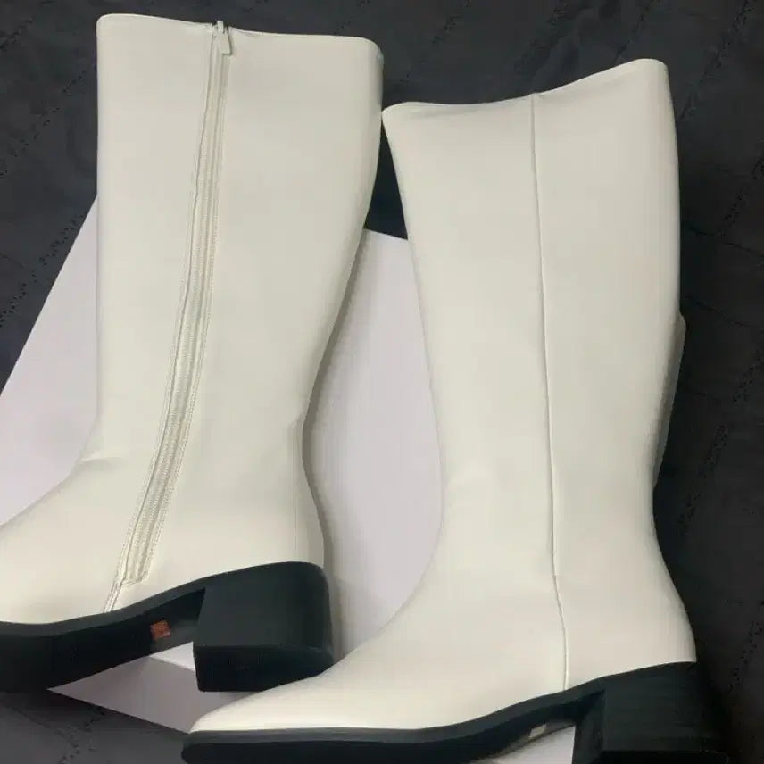 [BUNJANG] White Wide Leg Long Boots / 통넓은 화이트 롱 부츠